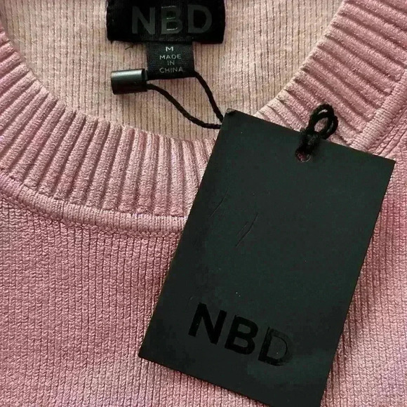 NBD Revolve NWT Talya Pink Metallic Coated Crew Neck Long Sleeve Sweater M - Picture 8 of 10